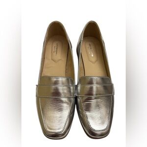Liz Claiborne Women's Metallic Jansey Square Toe Loafers. Silver. Sz. 8